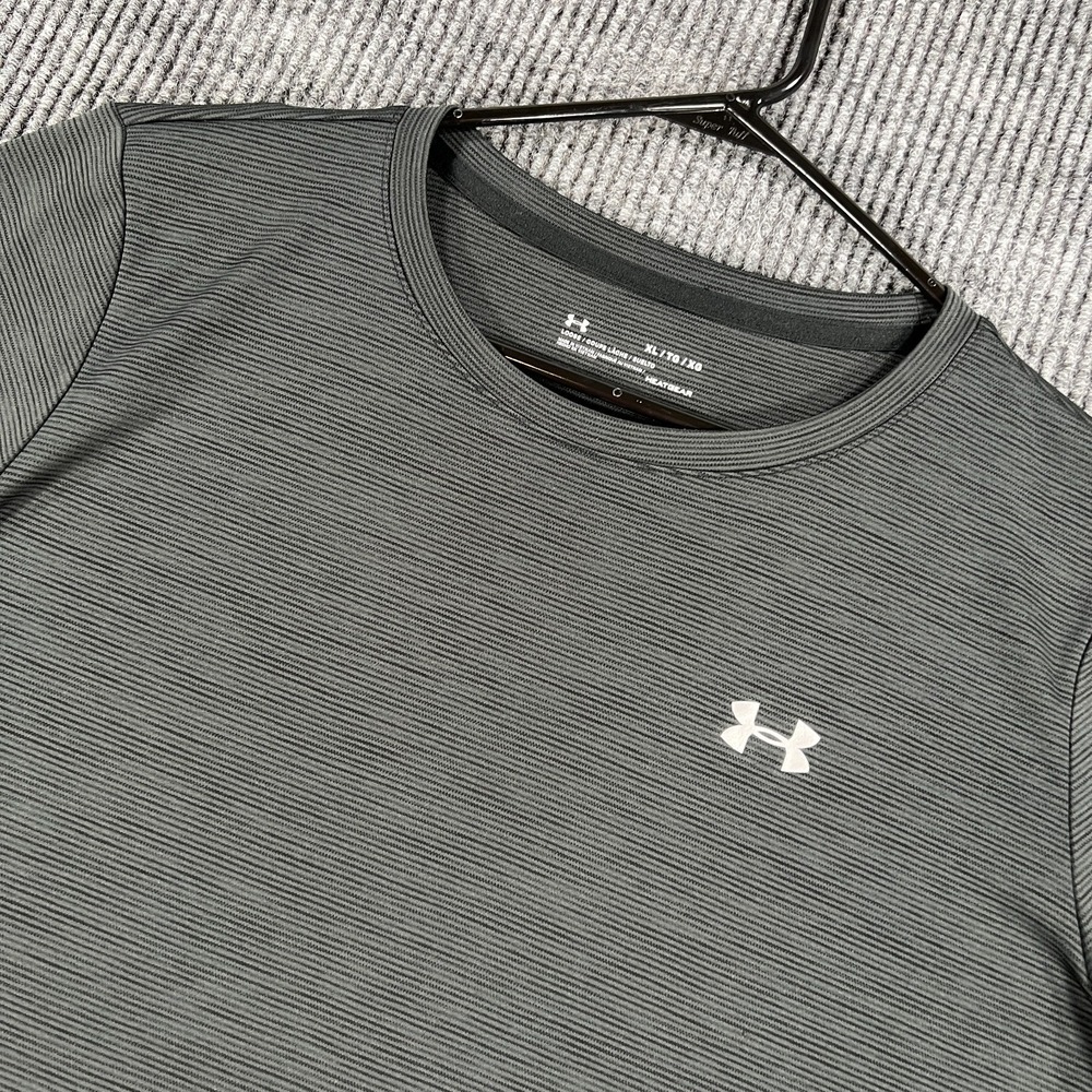 Under Armour HeatGear Shirt Womens XL Black Short Sleeve Loose Fit Athletic Gym